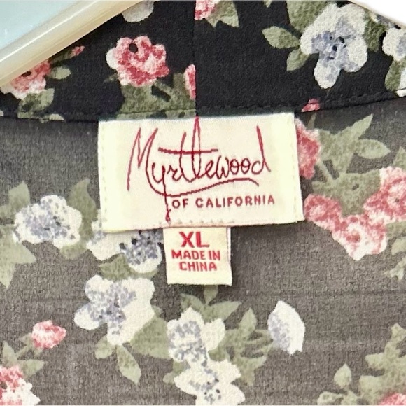 Myrtlewood of California XL Flowery Flowy Sleeveless Top - Picture 2 of 2